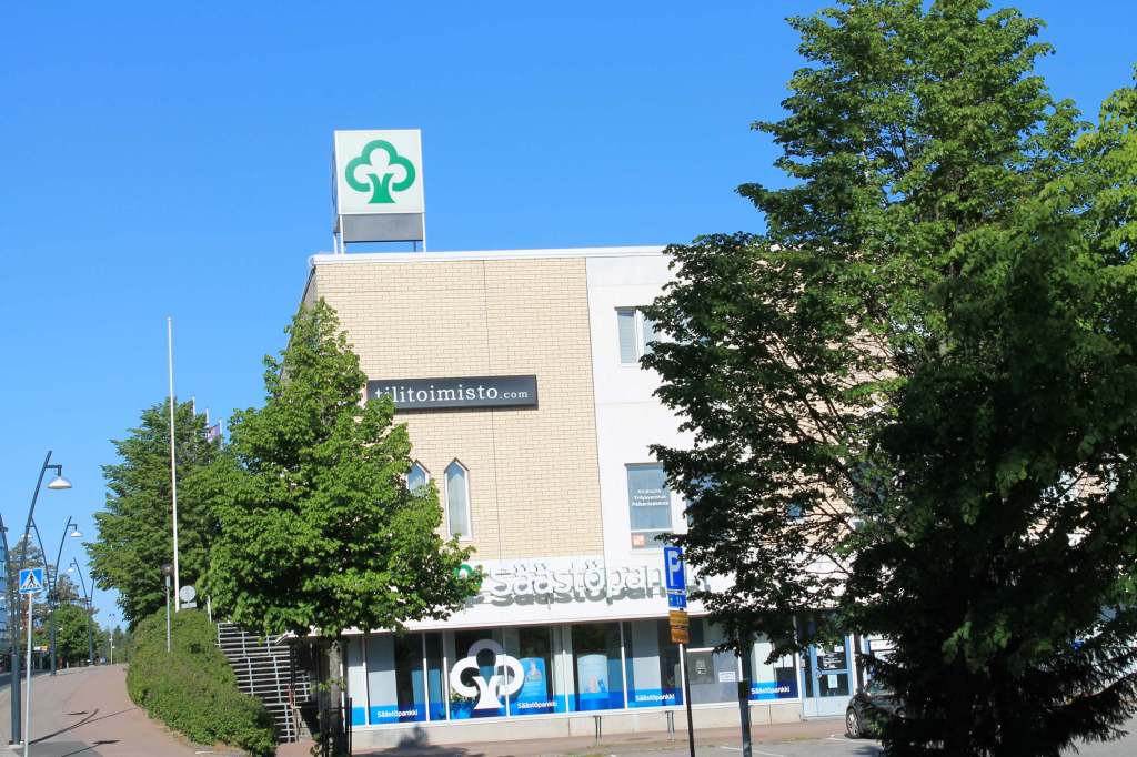 Aholaita sijaitsi nykyisen säästöpankin paikalla ja Rabatti siinä vieressä.