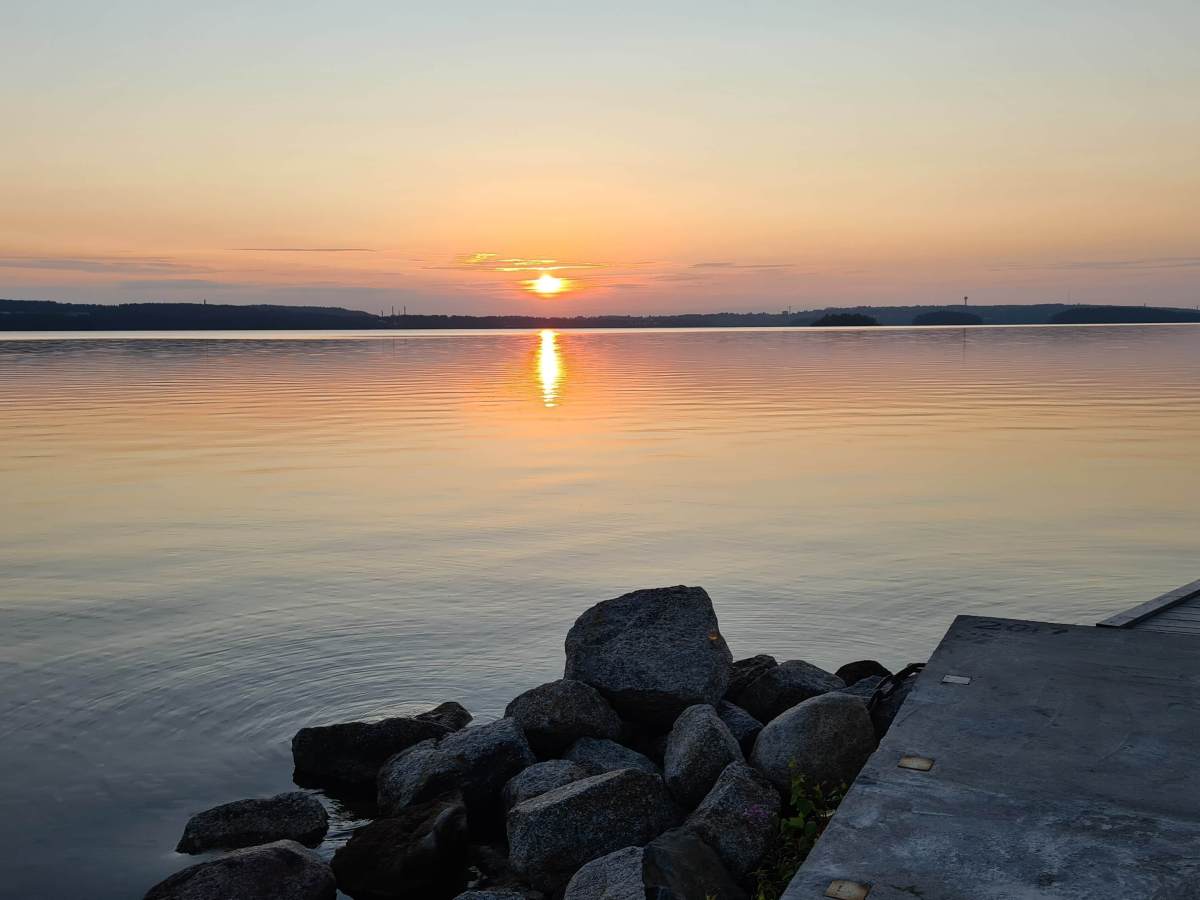 Google ja Facebook kuuntelevat meitä – vai kuuntelevatko&nbsp;sittenkään